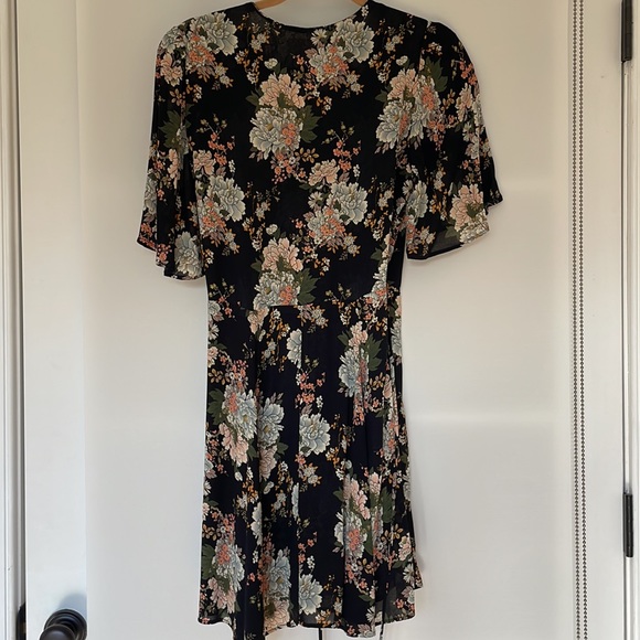 Reformation Guava Dress - Picture 6 of 7